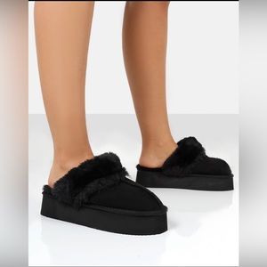 Black Platform Faux Fur Slippers